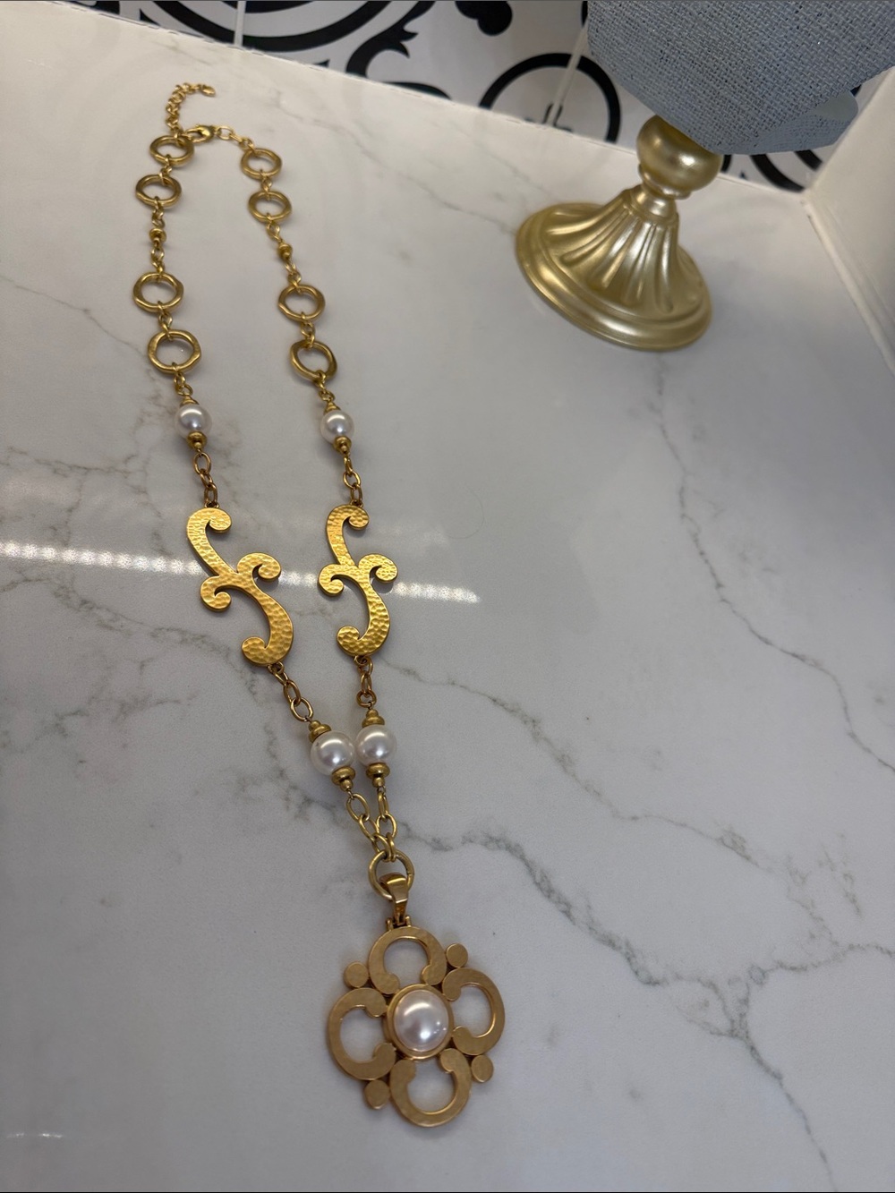 EUC Gold Toned Brighton Contempo Cloverleaf Pendant Necklace and Earring Set - Picture 5 of 10
